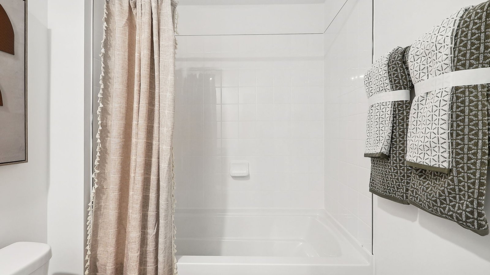 dull bath with modern design