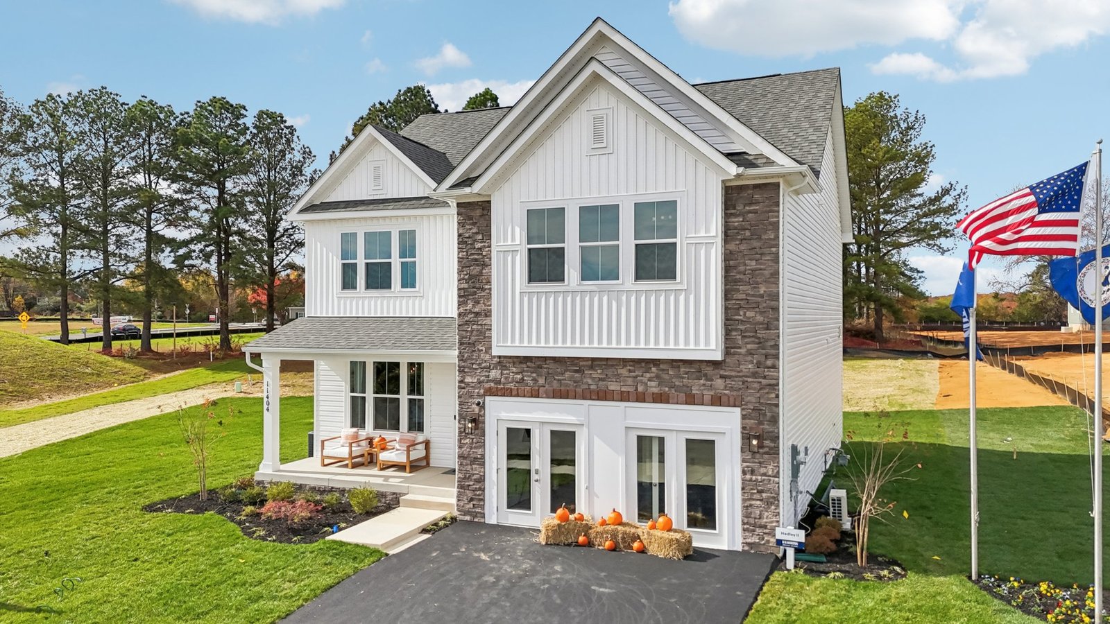 New home in Fredericksburg VA featuring Hampshire II floorplan elevation L