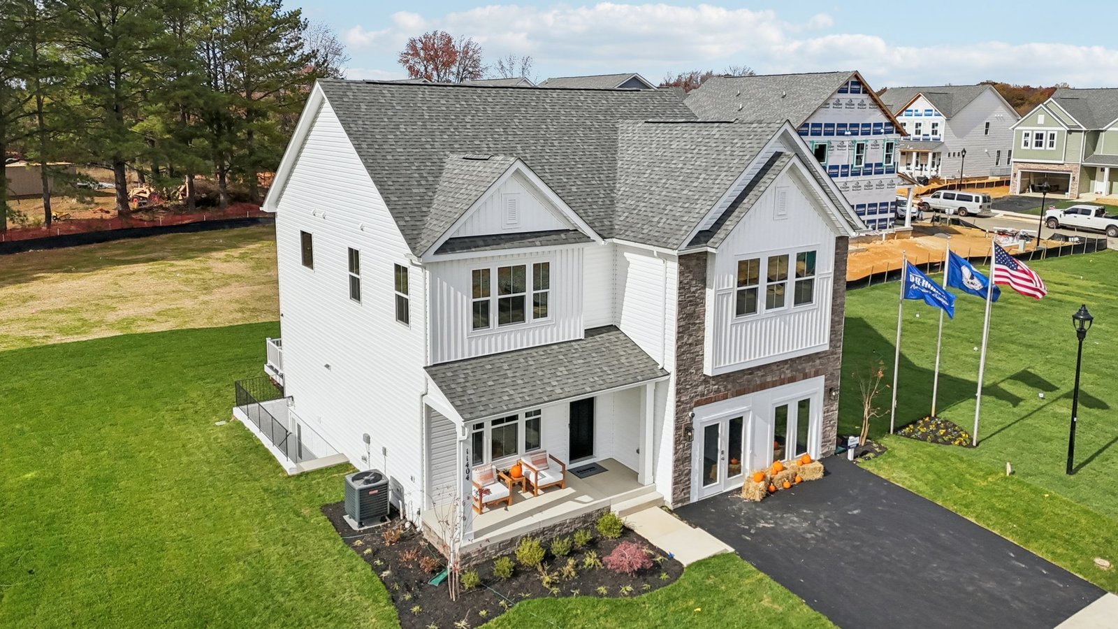 Hadley II Model outside front view from the top