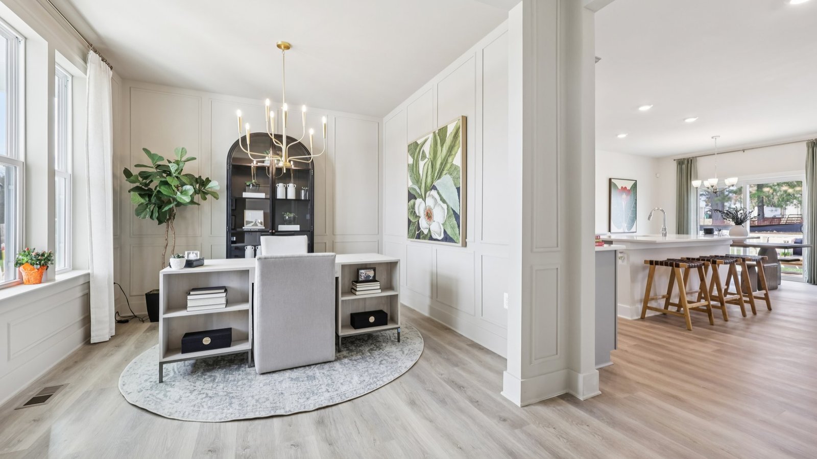 Flex room that can be a dinning room