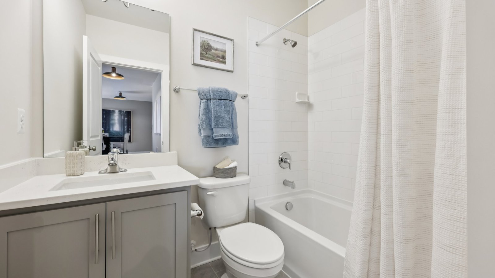 secondary bathroom