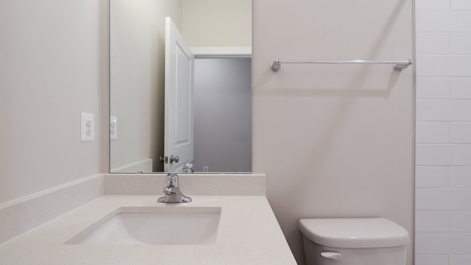 secondary bathroom