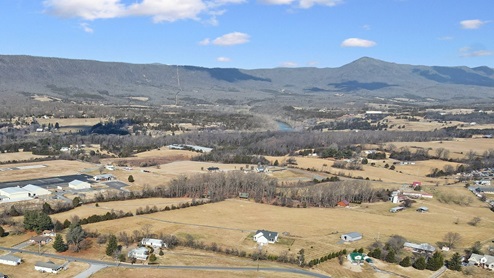 beautiful mountain view in Luray Landing