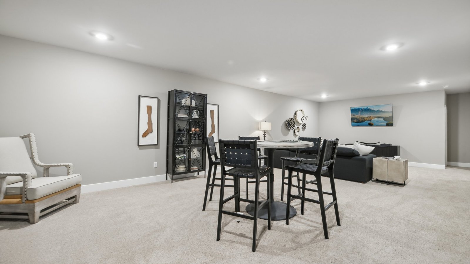 Basement recreation room