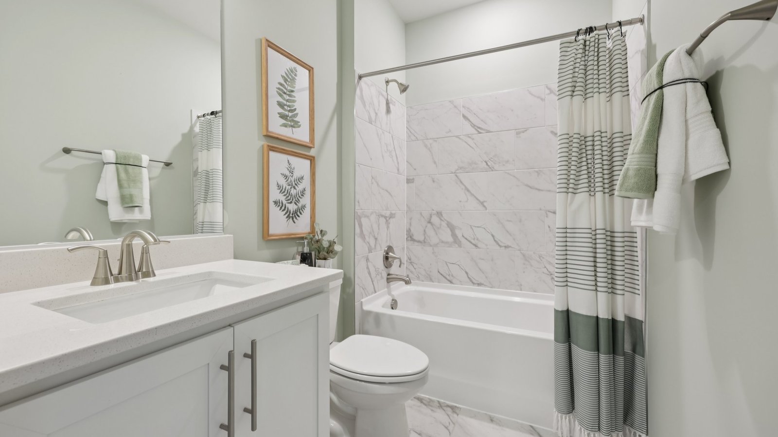 Secondary full bathroom in Winchester, VA