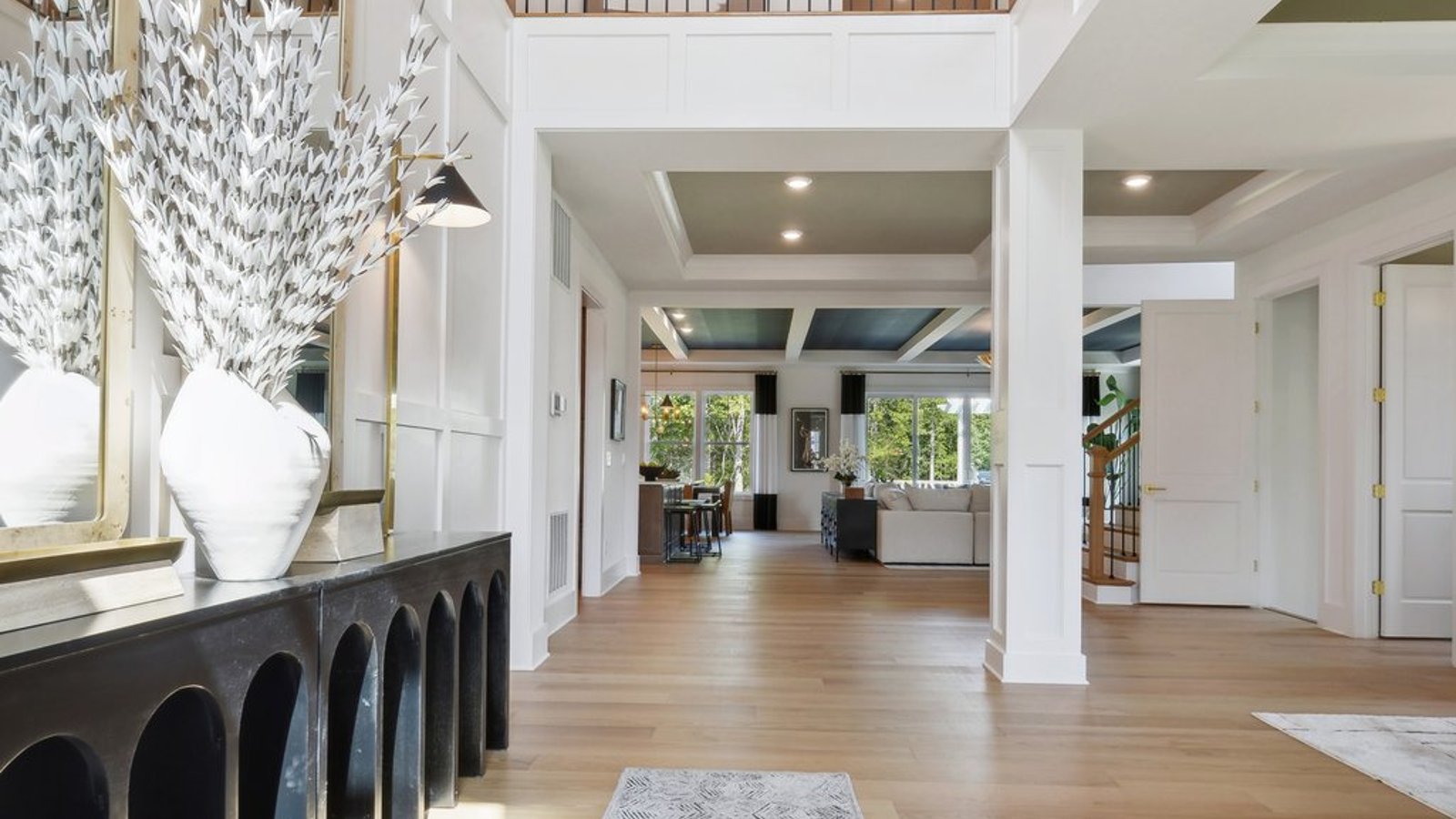 The foyer is 2-story