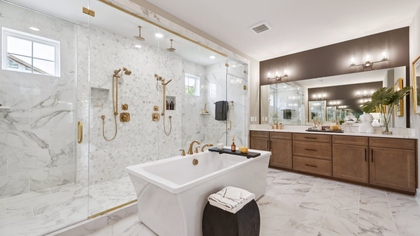 shower has a small window on each end