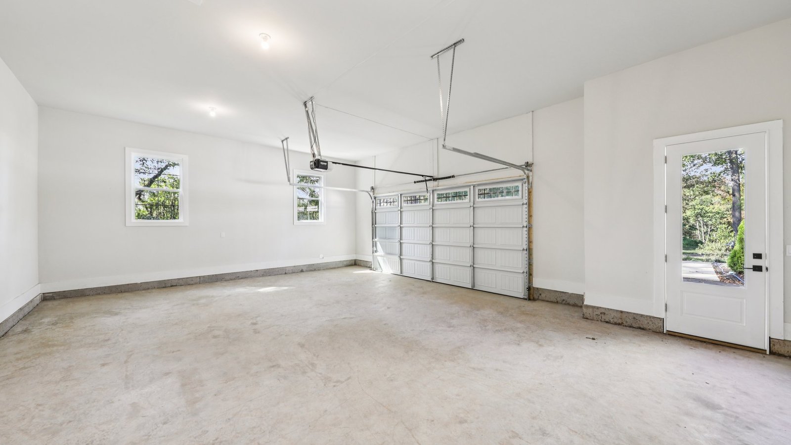 mudroom entrance into the garage