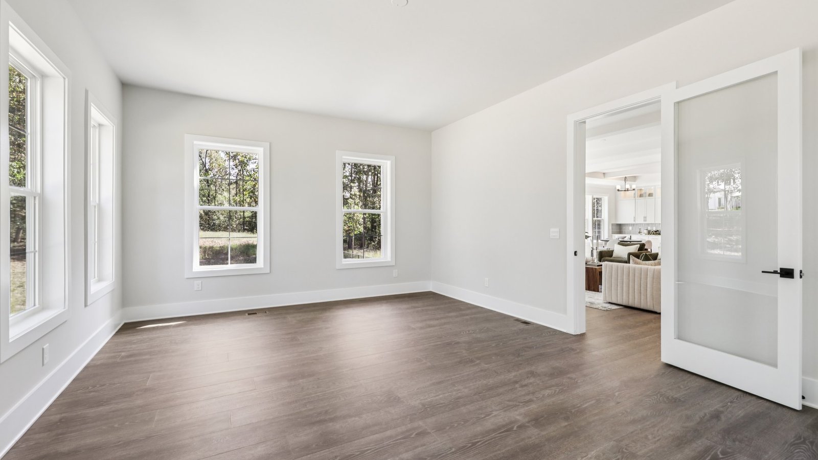 beautiful spacious sunroom