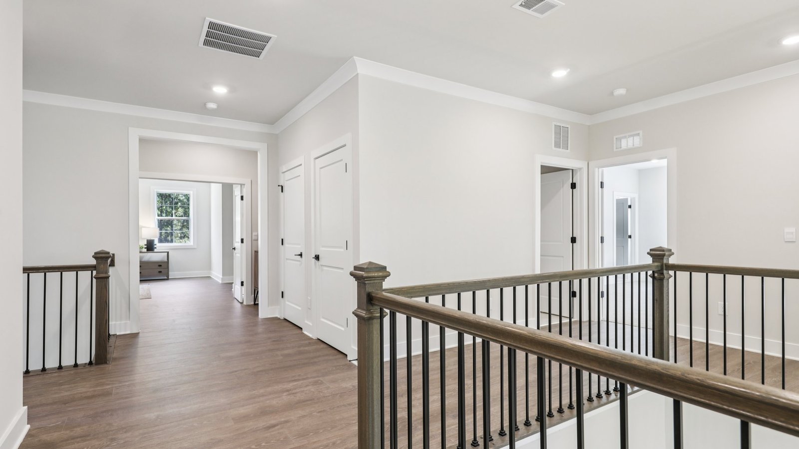 wide upstairs hallways