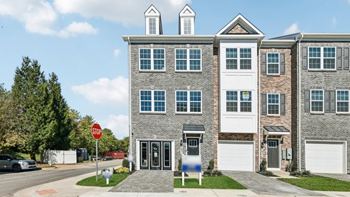 Full brick front townhomes for sale in Winchester