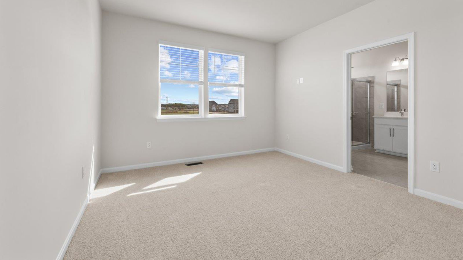 Secondary bedroom on a third floor