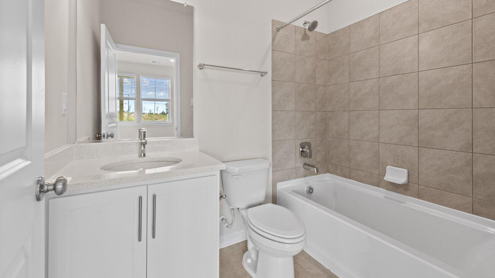 Secondary bath first floor