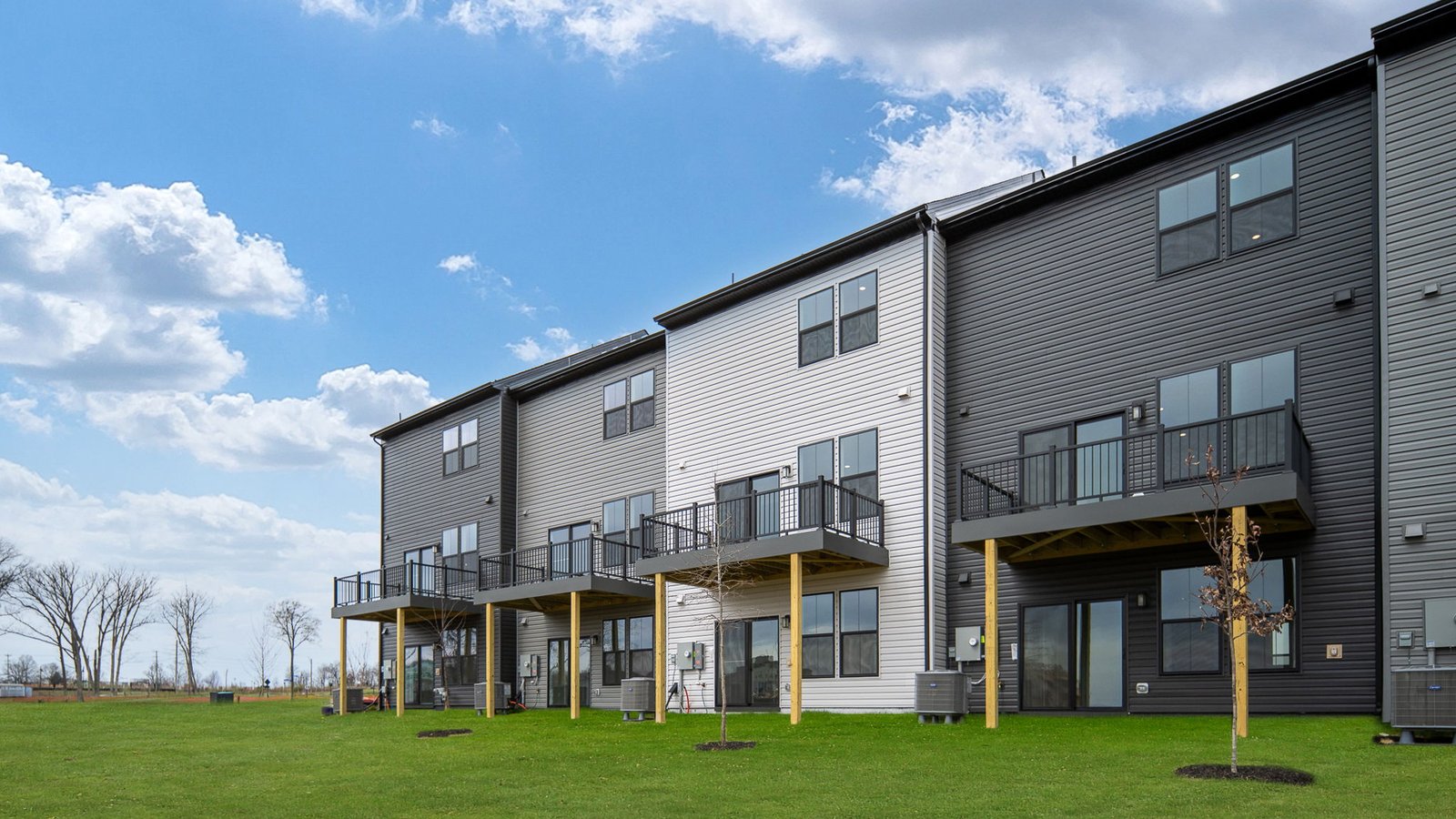 back exterior of Auburn Townhome