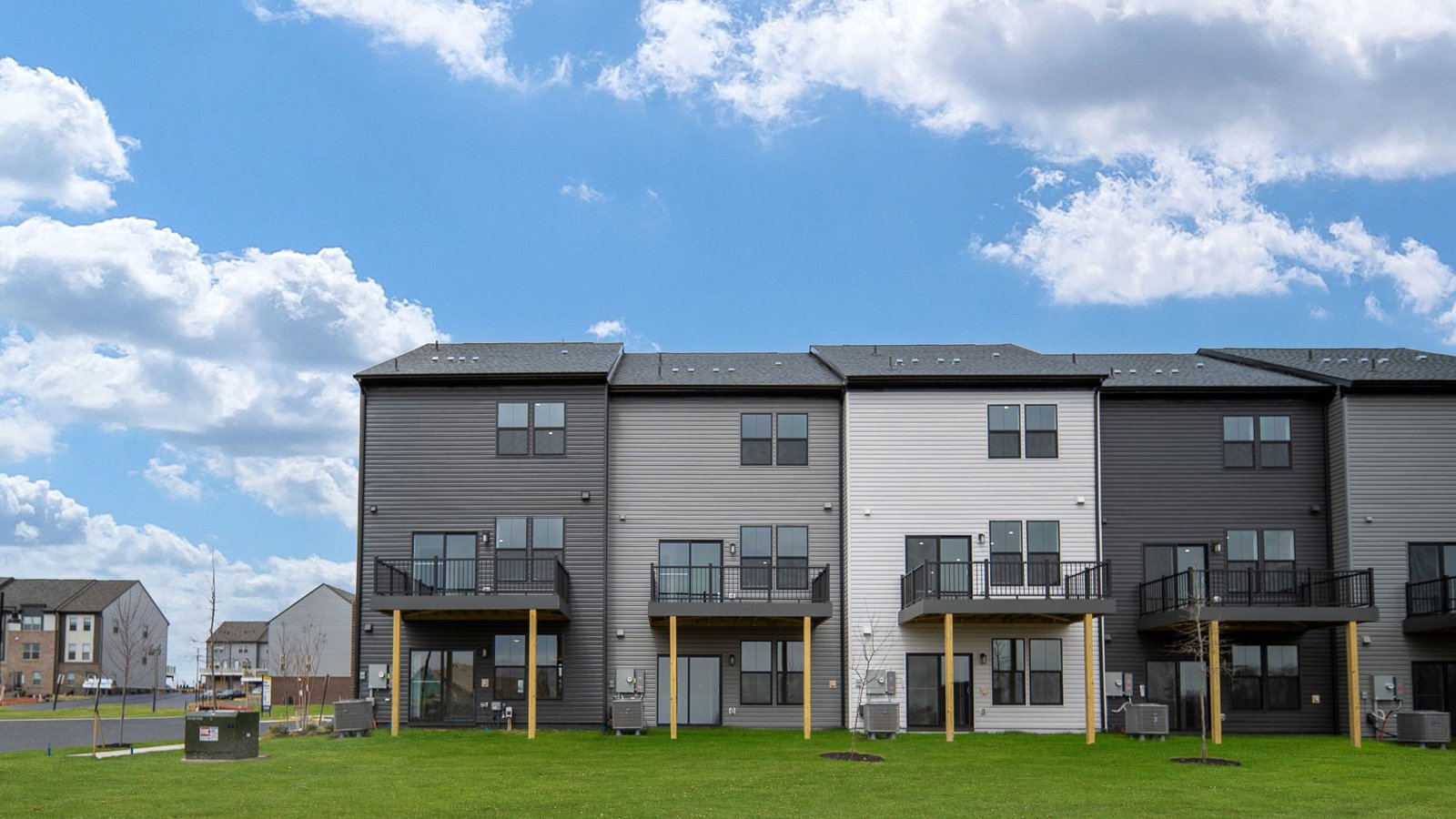 back exterior of Auburn Townhome