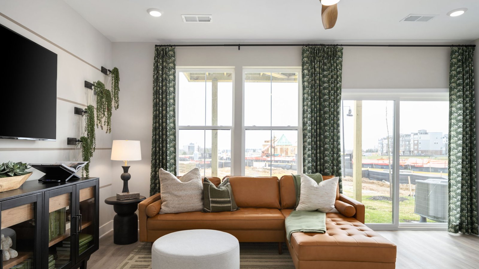 lower level bedroom or flex room