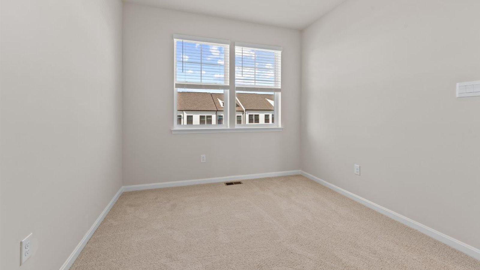Secondary bedroom on a third floor