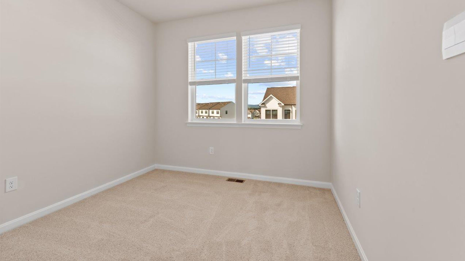 Secondary bedroom on a third floor