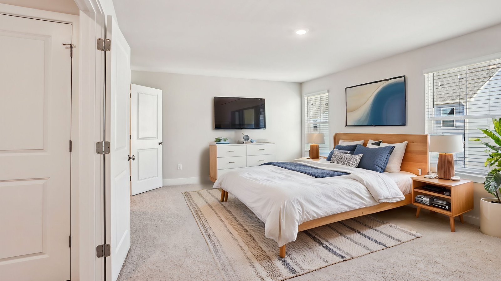 secondary bedroom