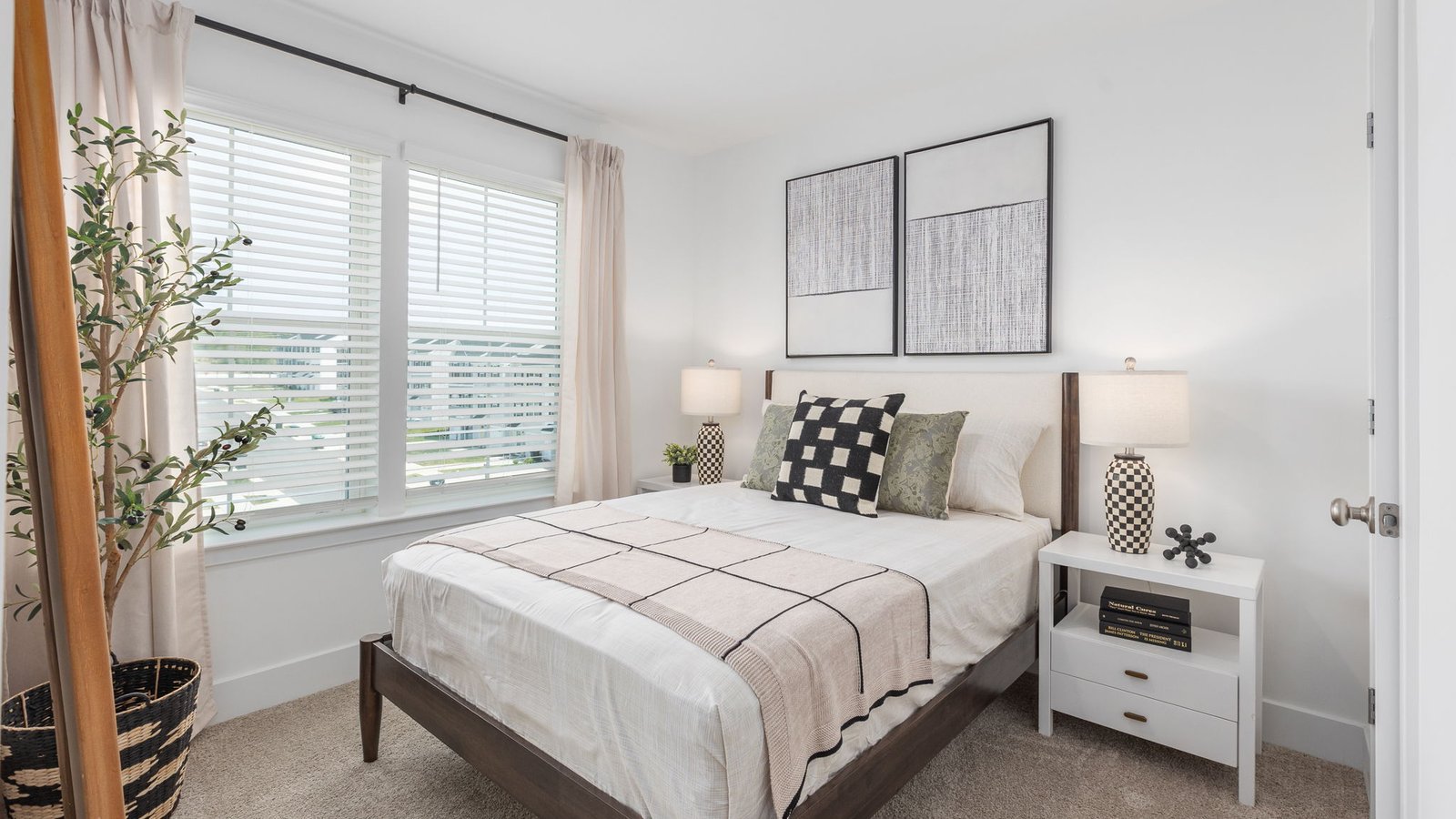 secondary bedroom