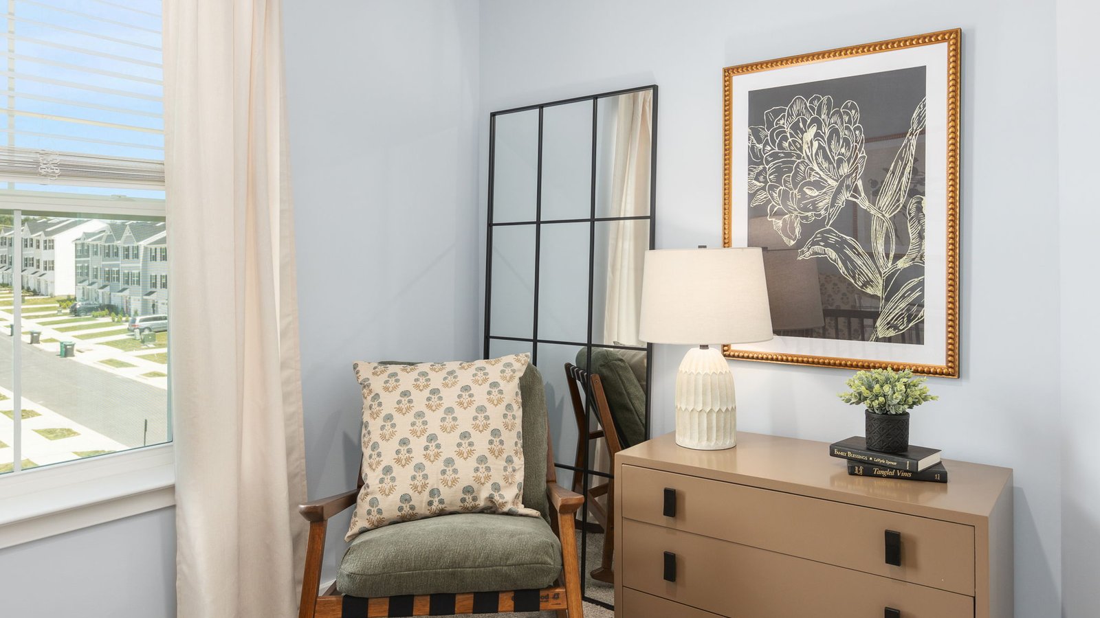 secondary bedroom