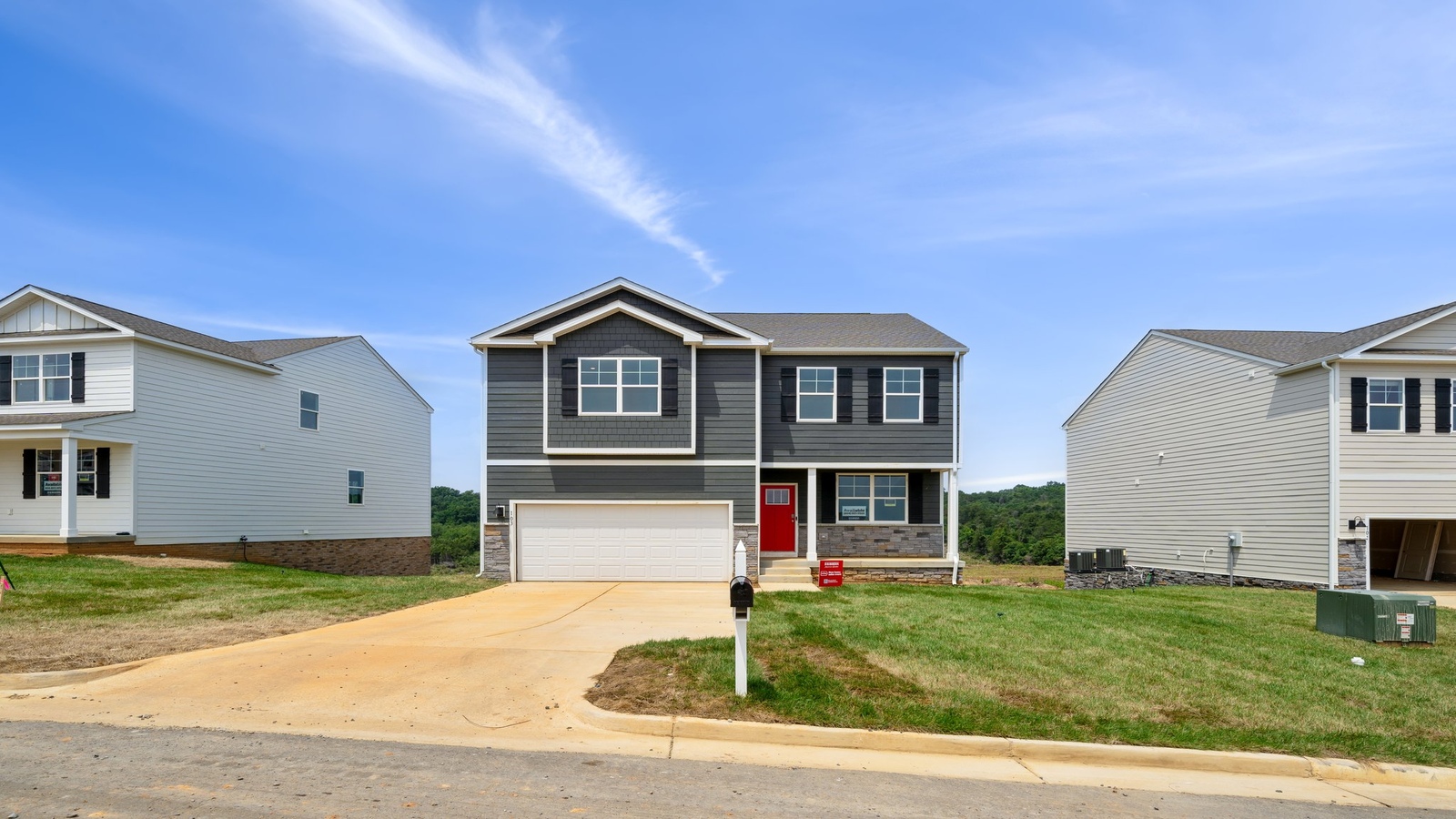 553 Summercrest Avenue exterior