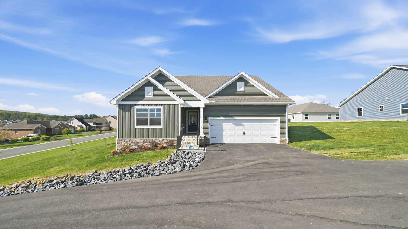 263 Heather Ln exterior