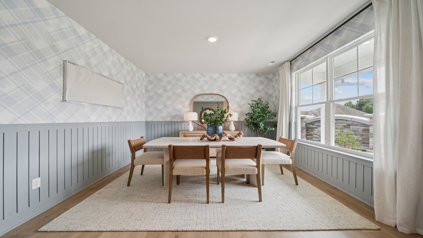 Your new dining room in Copper Grove at Harpers Mill is crafted with innovative new home design