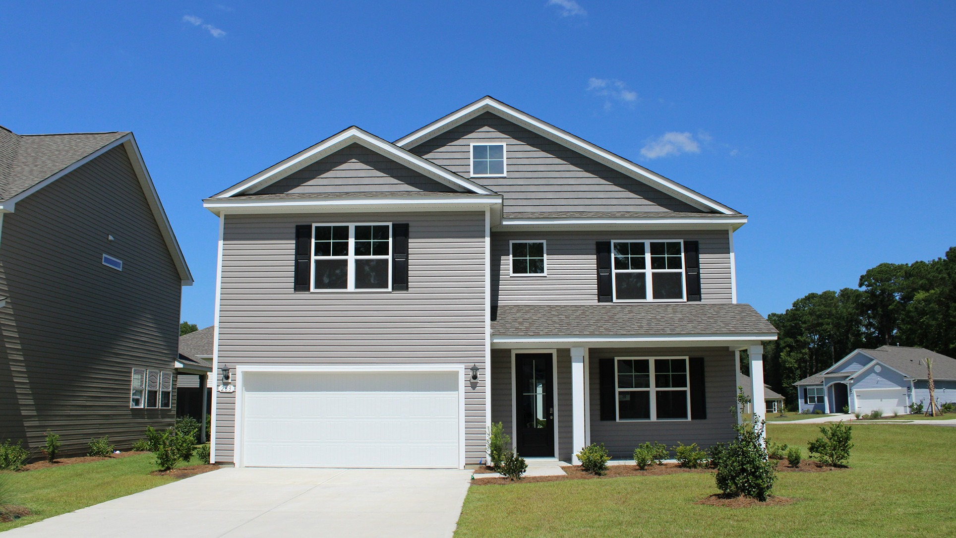 16901 Barmer Road, Chesterfield, VA Copper Grove at Harpers Mill Presented By D.R. Horton front 2-level 2-car garage