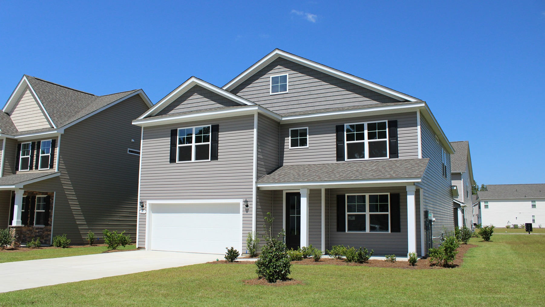 16901 Barmer Road, Chesterfield, VA Copper Grove at Harpers Mill Presented By D.R. Horton front 2-level 2-car garage right