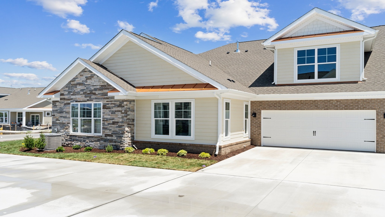 2152 Edwin Dr exterior