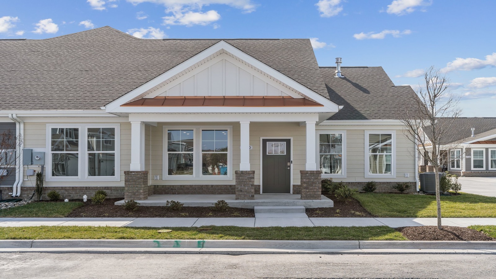2200 EDWIN DR exterior