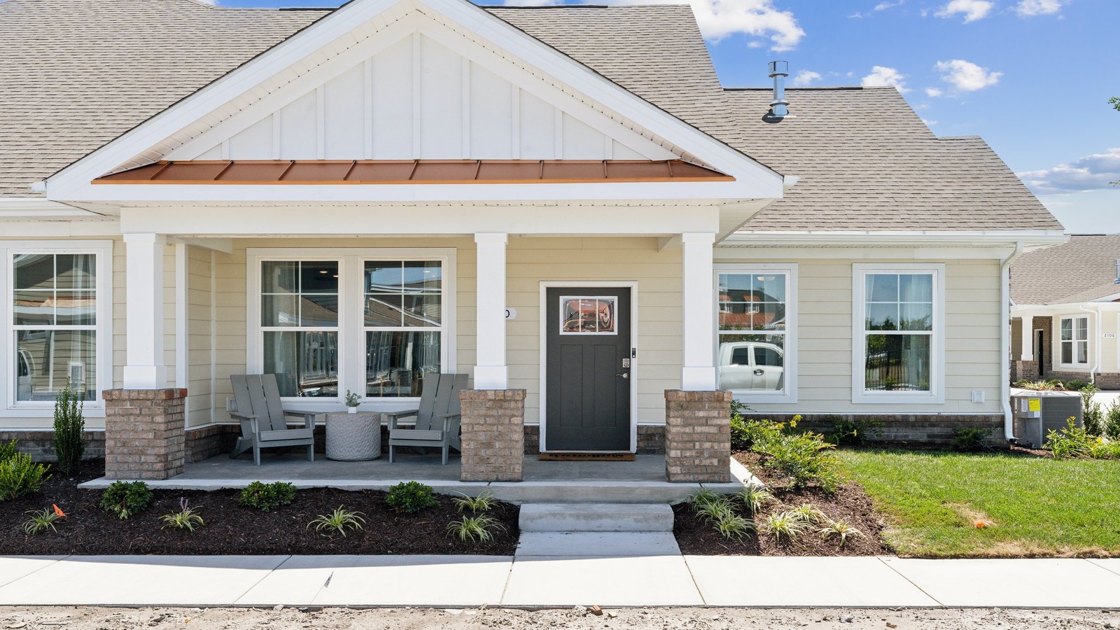 2202 Edwin Dr exterior