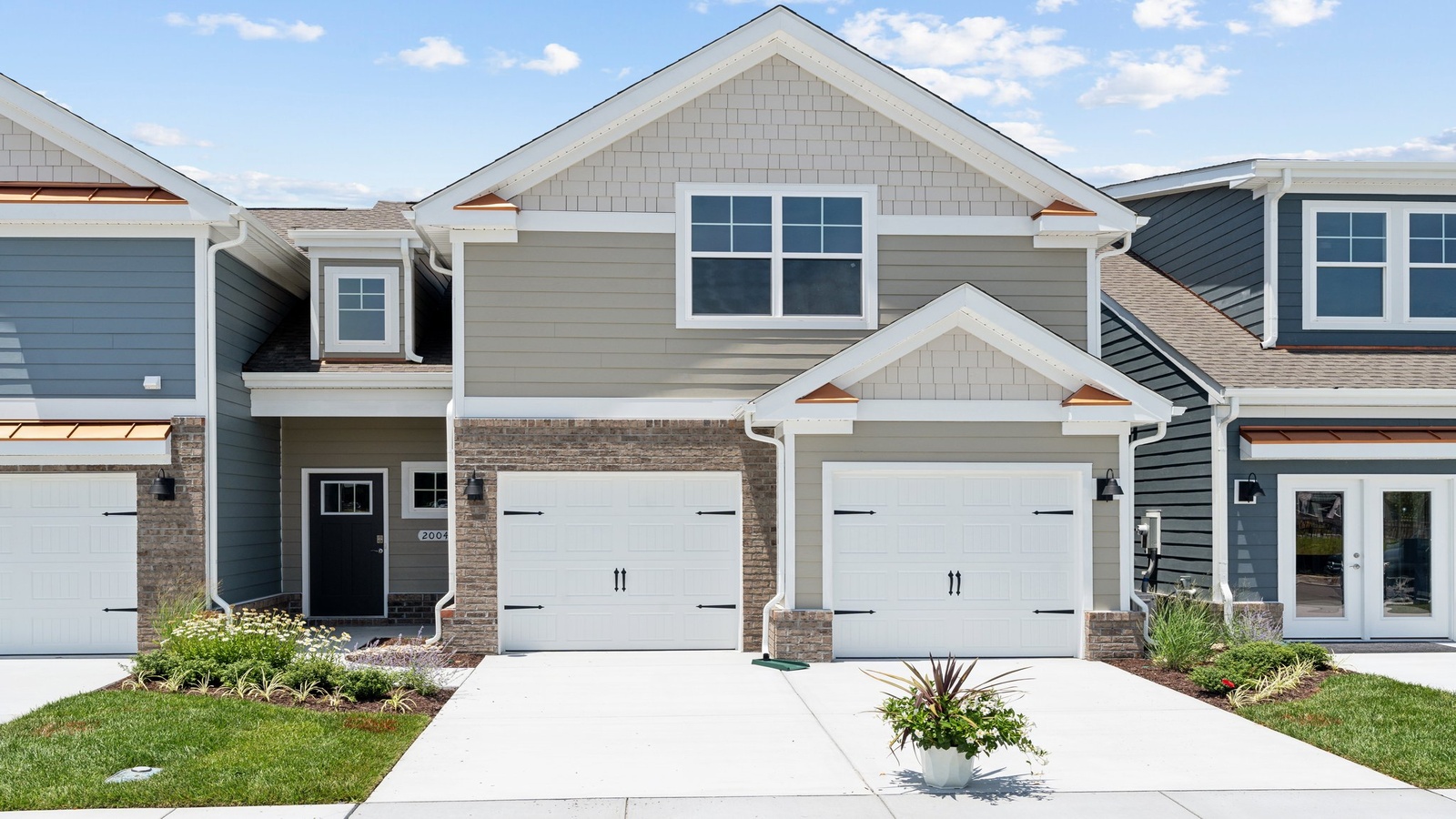 2005 BARTON LN exterior