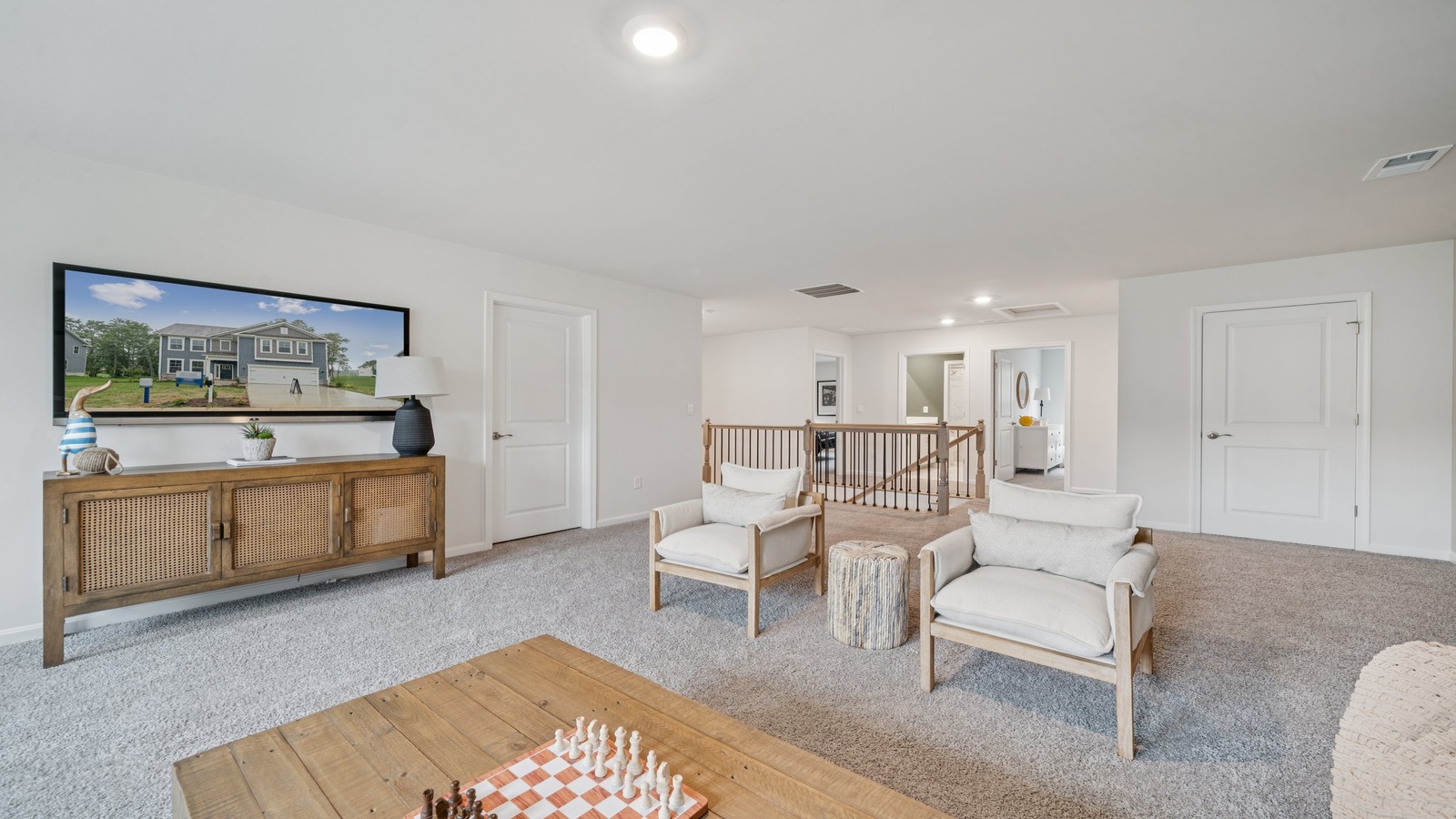 Loft + Secondary Bedroom Loft and bathroom access, ideal for a kids zone-office-game setup, offering connected functionality