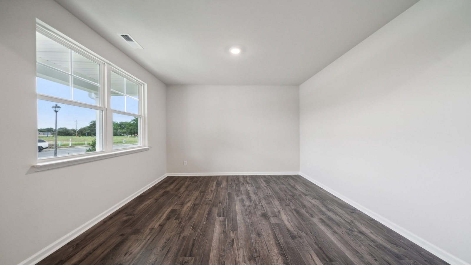 Dining space near foyer and main living areas in Bennetts Pasture D.R. Horton residence