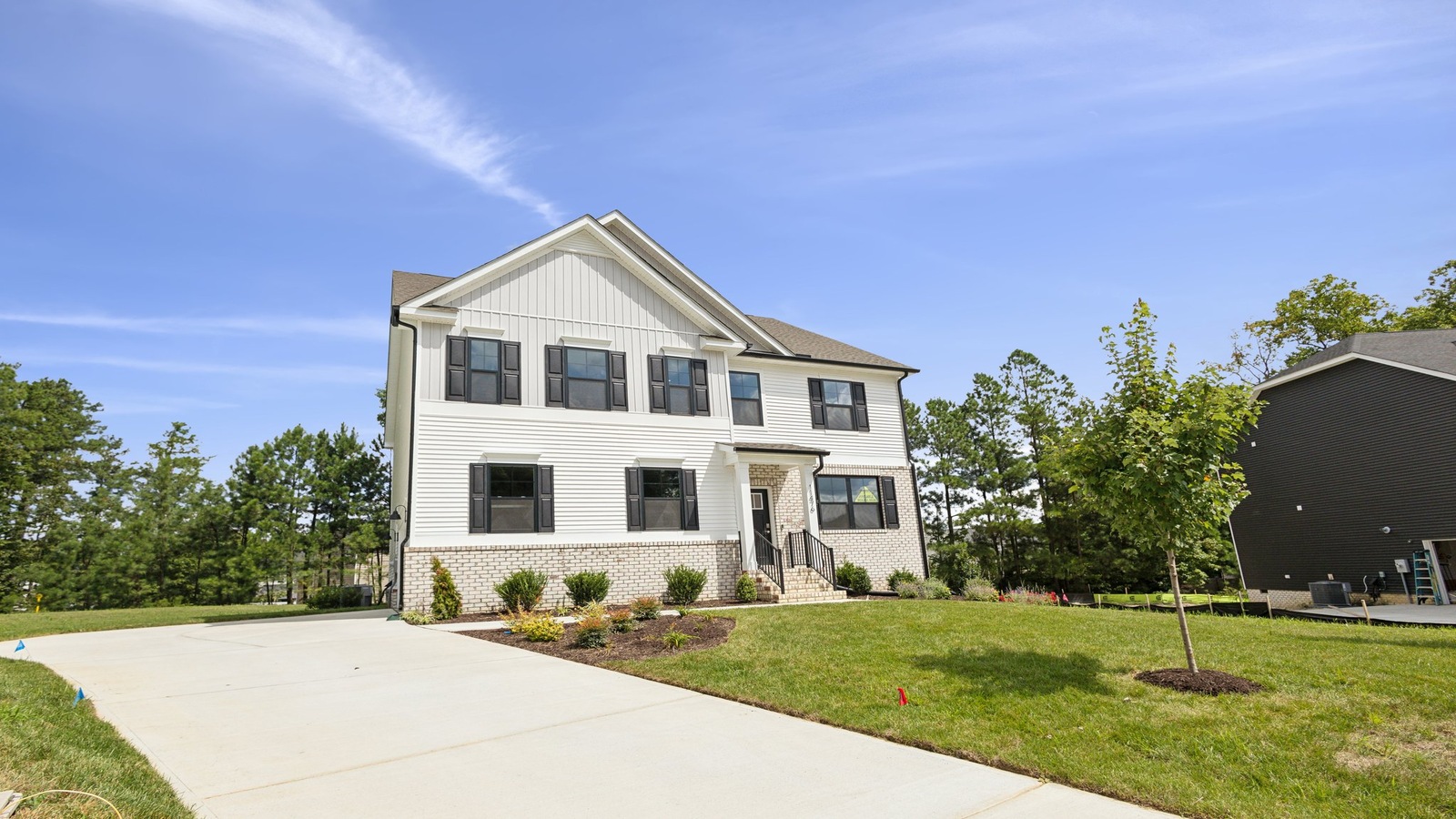 100 Liberty Lane Keswick, VA, new construction two-level home with garage