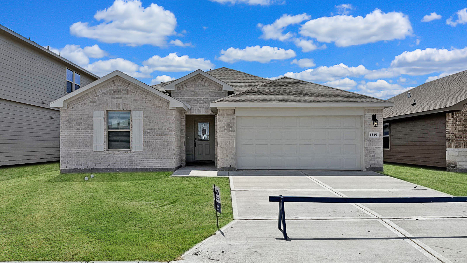 1345 Remys Way, Corpus Christi, TX, London Towne By D.R. Horton 1-story, 4-bed, 2-bath, 2-car garage, front yard