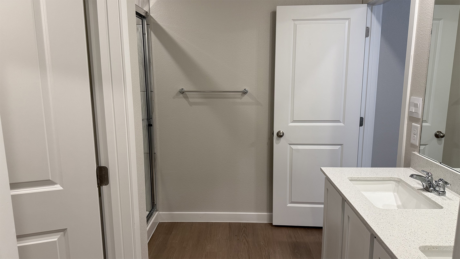 Owner’s ensuite in a D.R. Horton new build home offers function and style with a walk-in closet, spa-like ensuite