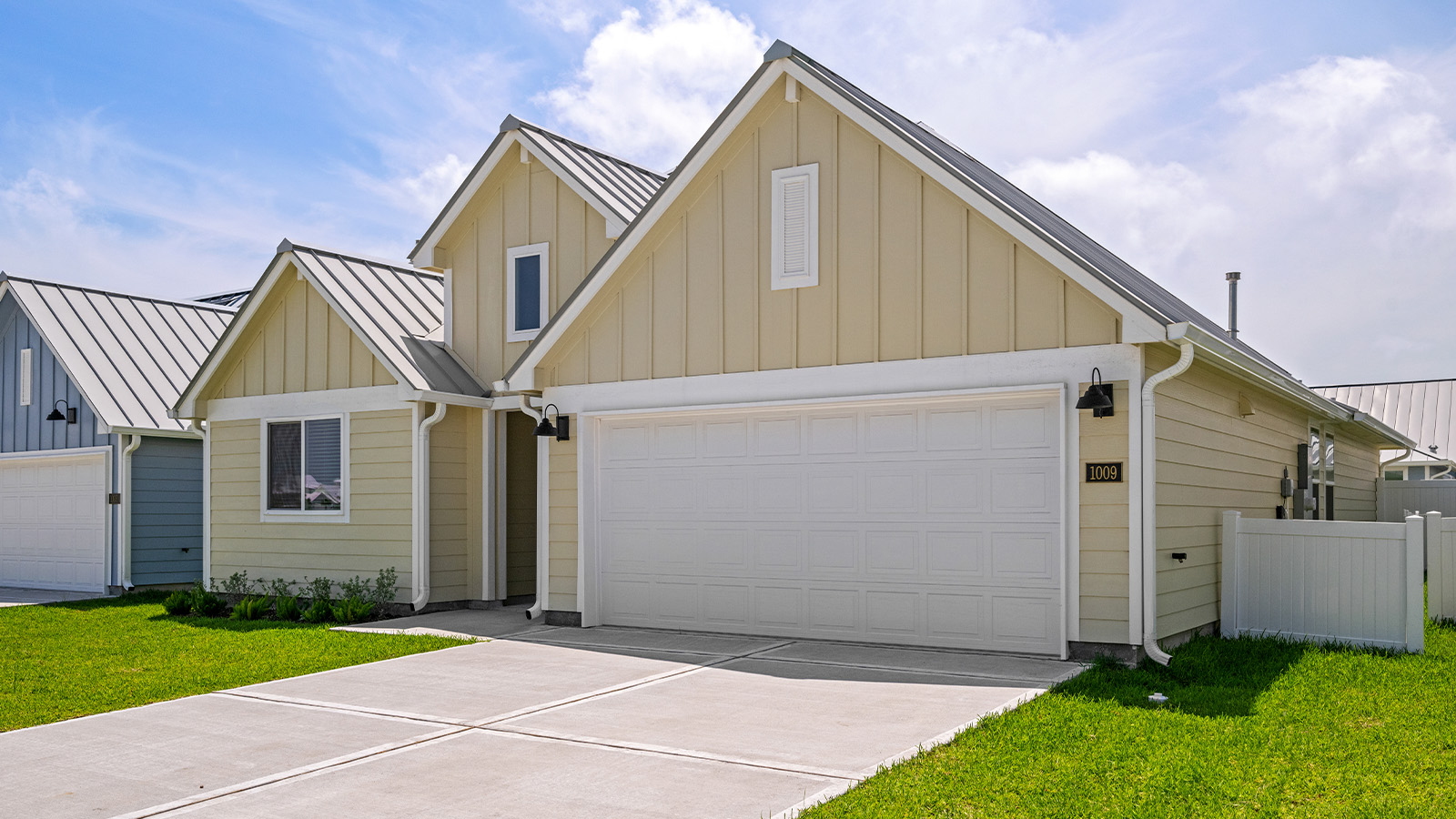 1009 Saint Croix Mustang with yellow exterior