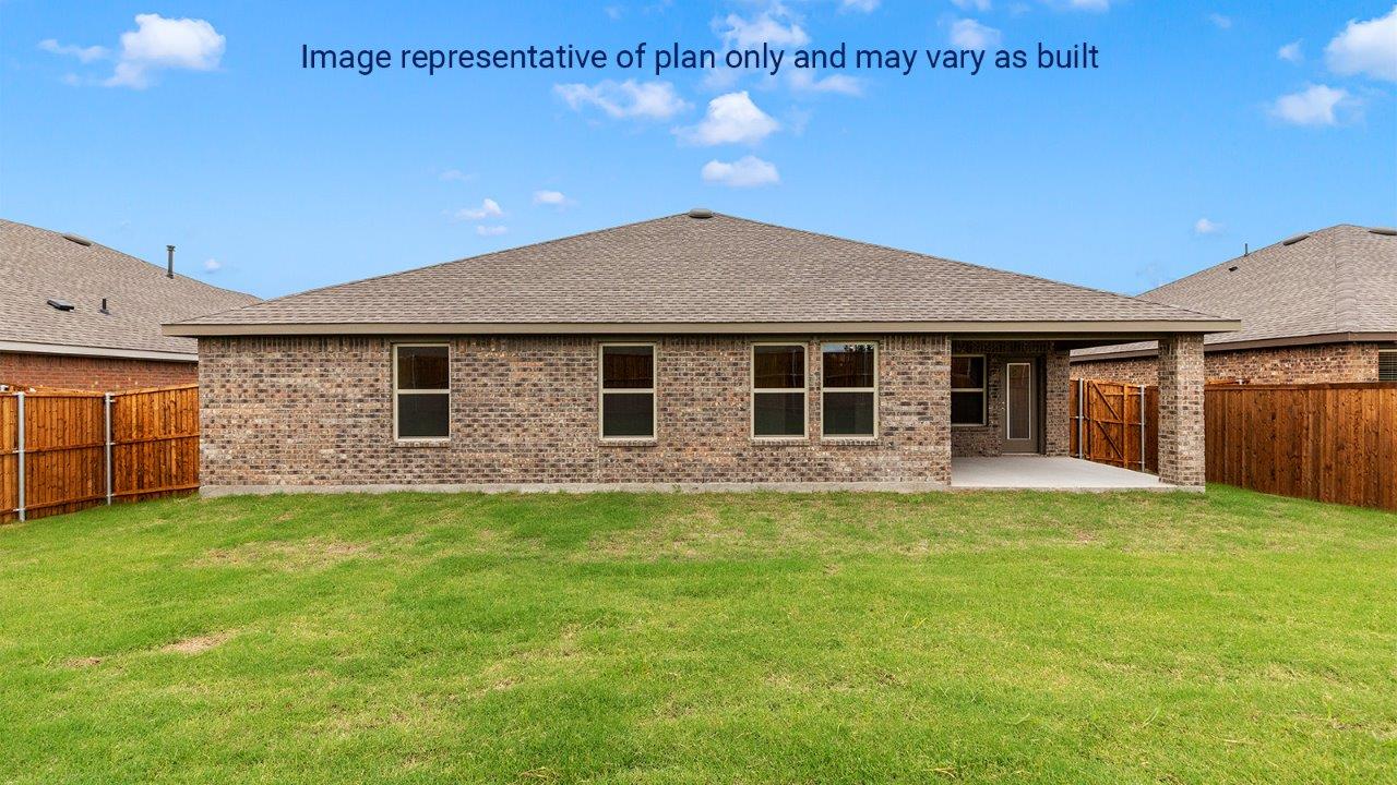 Holden Plan, Kings Landing backyard