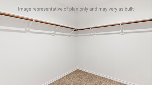 Walk-in Closest Primary Bedroom