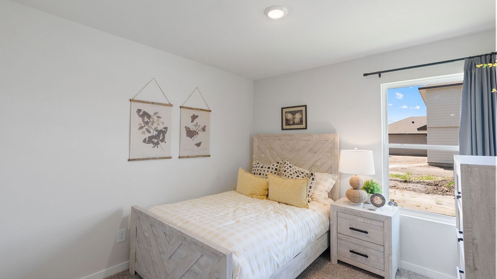 Secondary bedroom