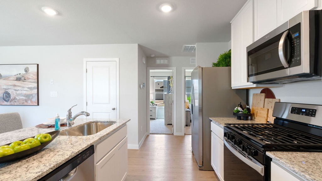 Side kitchen view