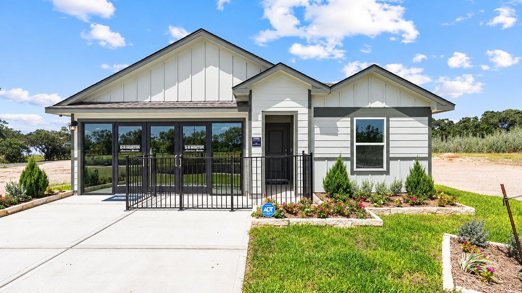 exterior of fisher's cove model home