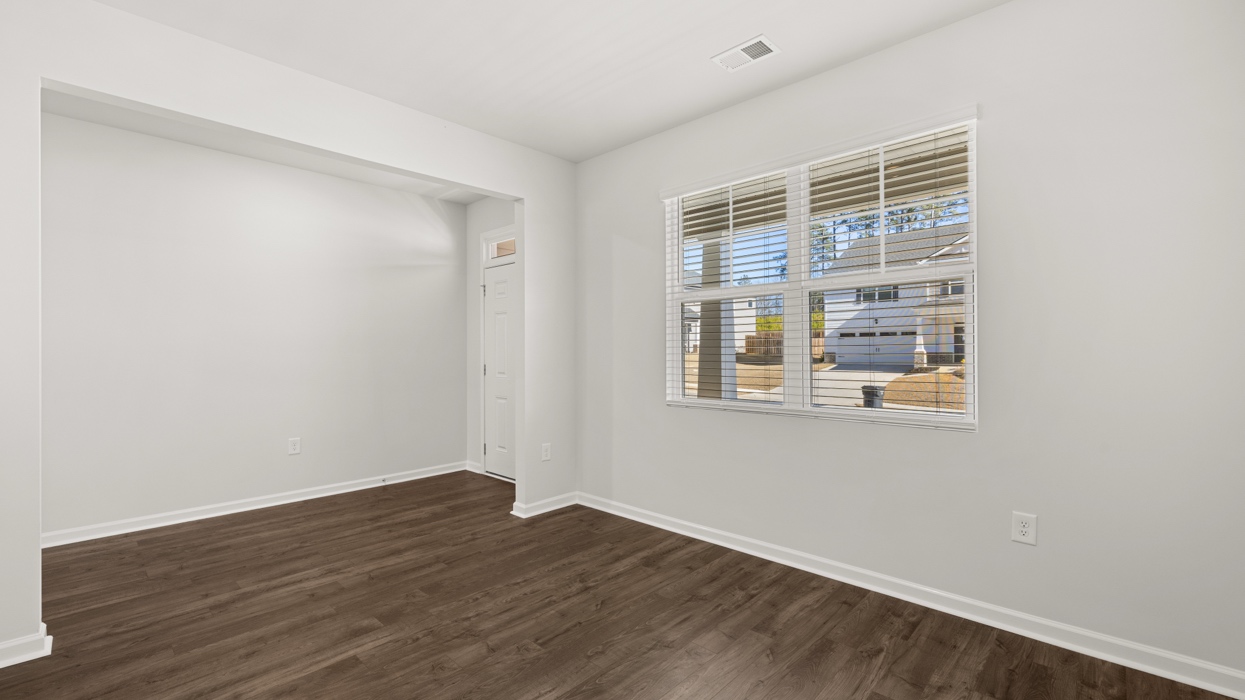 123 ELLERSTON DRIVE Interior