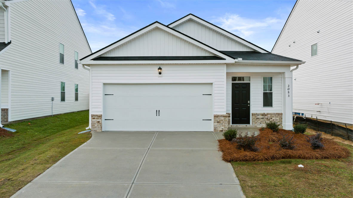 ranch styled exterior home white