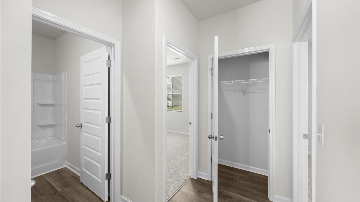 hallway to bedroom 2