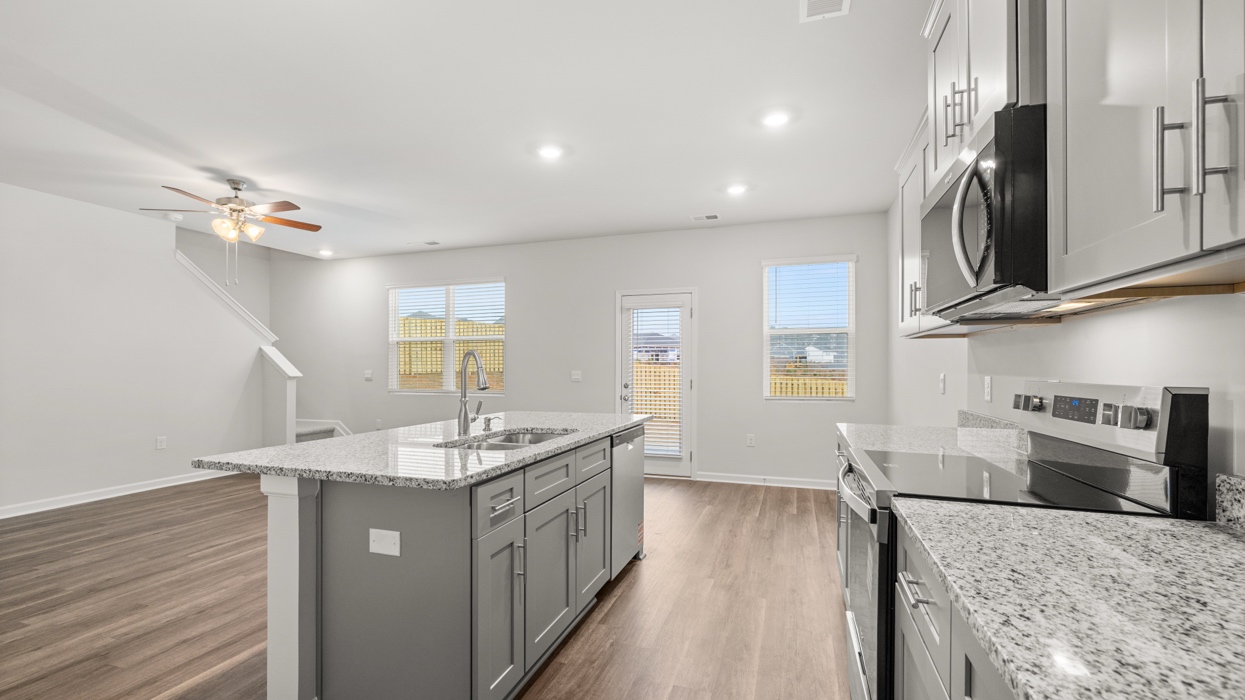 1403 ADMIRAL AVENUE Exterior Front