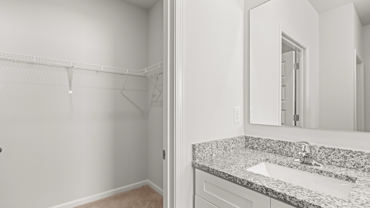 1376 ADMIRAL AVENUE Interior